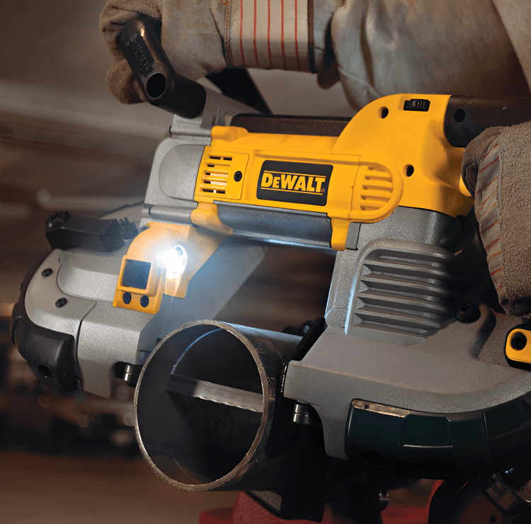 The ergonomics of DEWALT DWM120K reduce fatigue