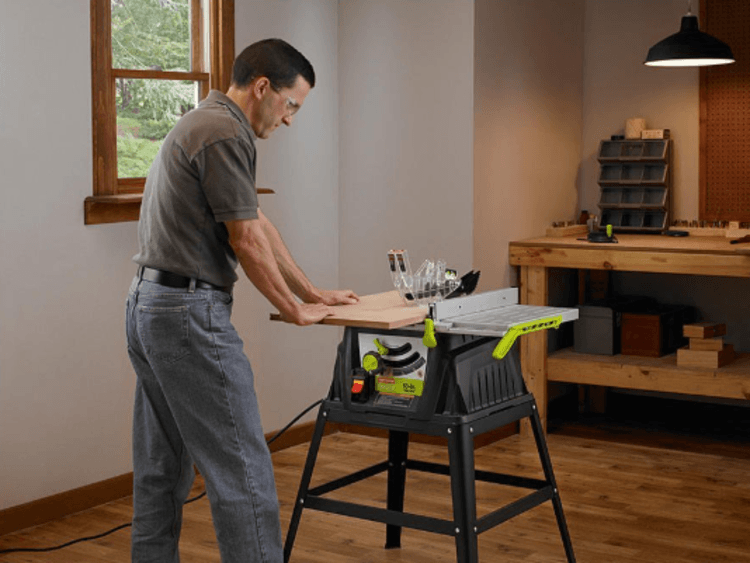 The Craftsman Evolv is beginner-friendly and easy to operate