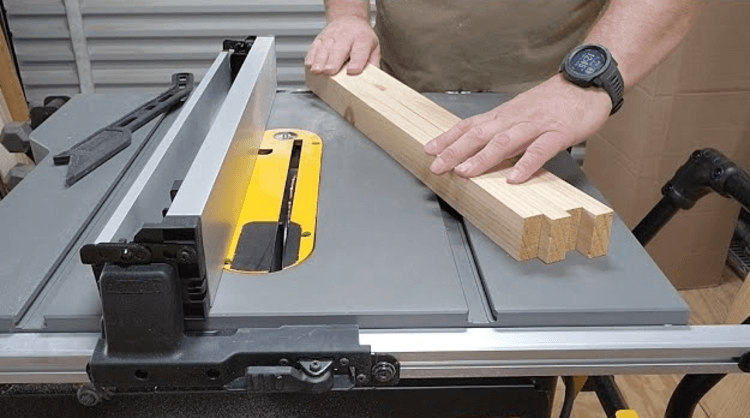 Intricate and precise cuts obtained with the DWE7491RS