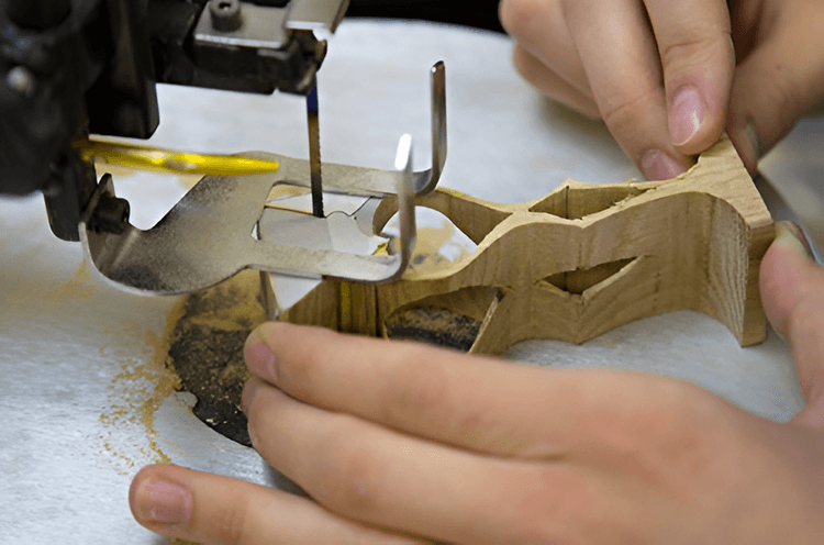 With the usage of the WEN 3920 all cuts and patterns come out clean and precise