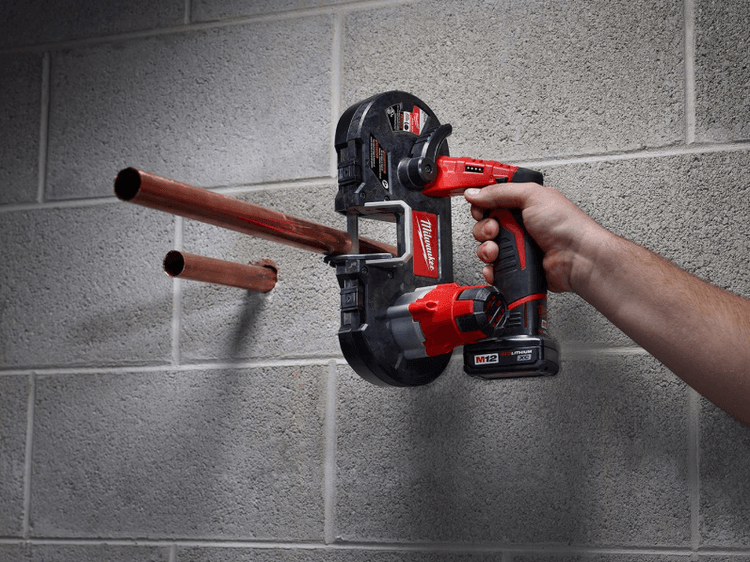 The Milwaukee 2429‑21XC is surprisingly powerful and responsive for its size